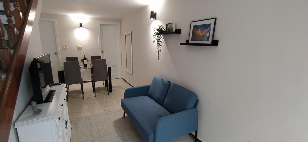 Casa Peregrina Apartment โอว์เรนเซ ภายนอก รูปภาพ