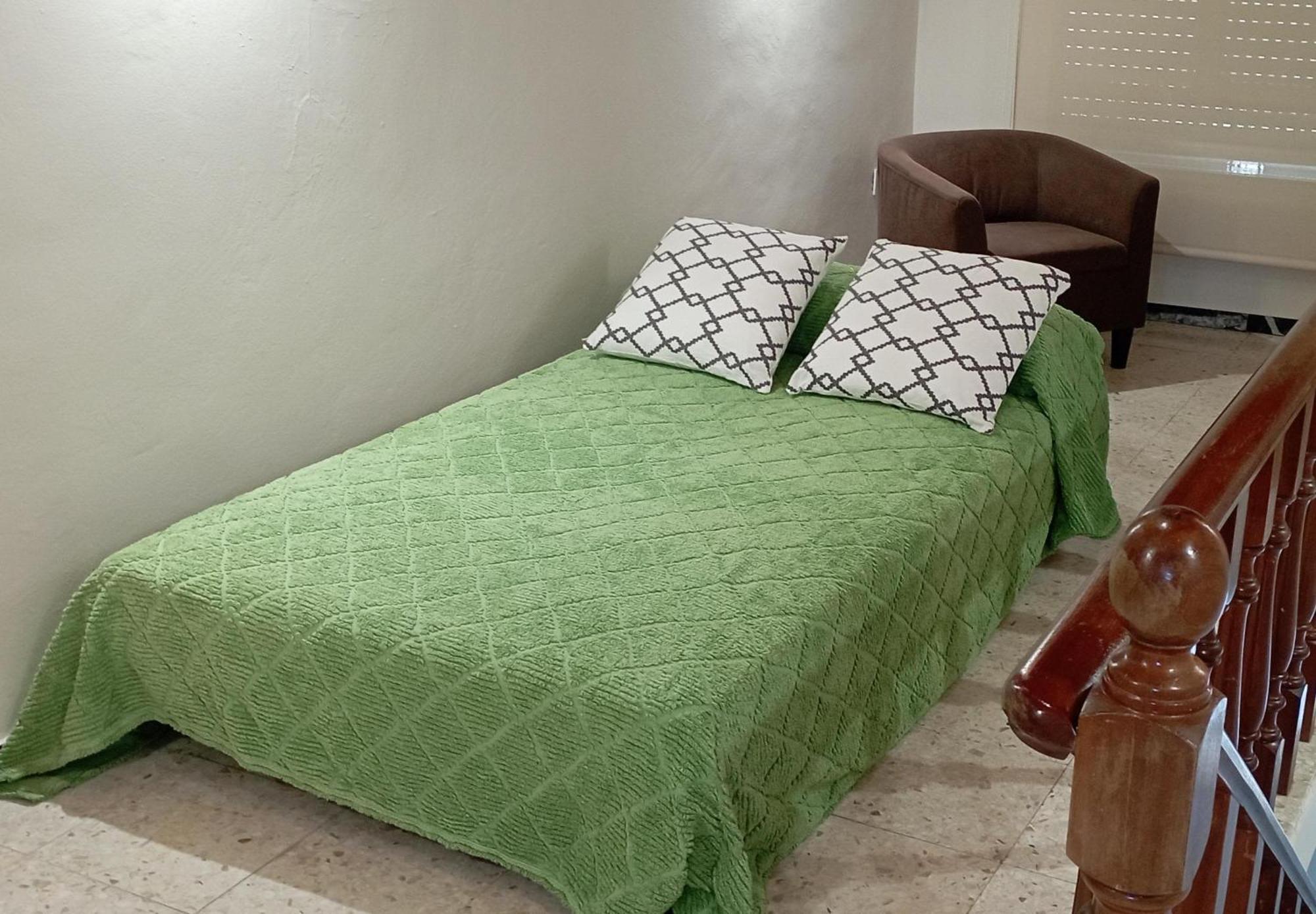 Casa Peregrina Apartment โอว์เรนเซ ภายนอก รูปภาพ